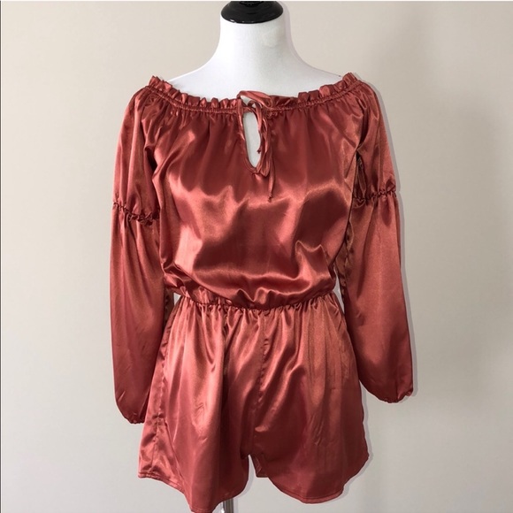 Pants - Satin burnt orange 🍊 off the shoulder romper